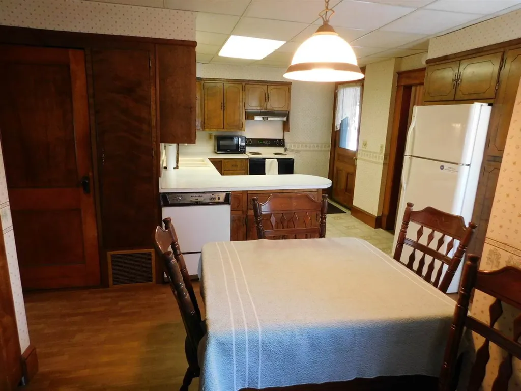 158 Mount Pleasant Street St. Johnsbury VT 05819-8