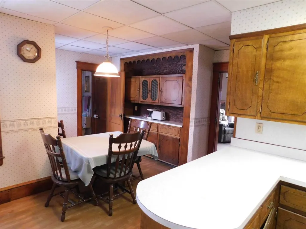 158 Mount Pleasant Street St. Johnsbury VT 05819-8