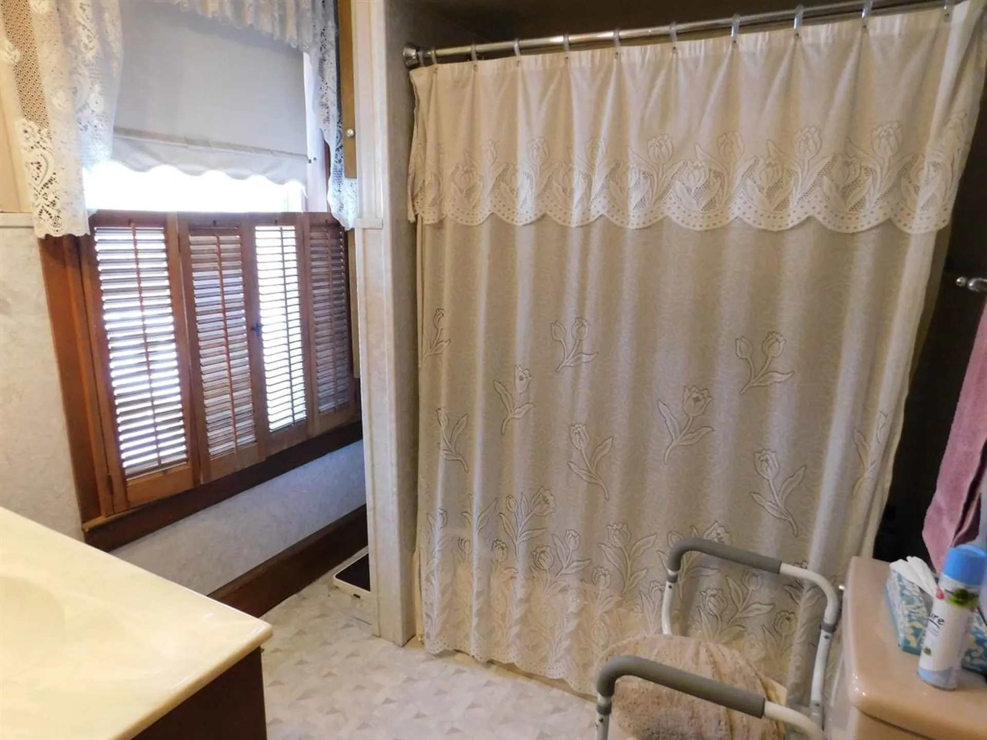158 Mount Pleasant Street St. Johnsbury VT 05819-8