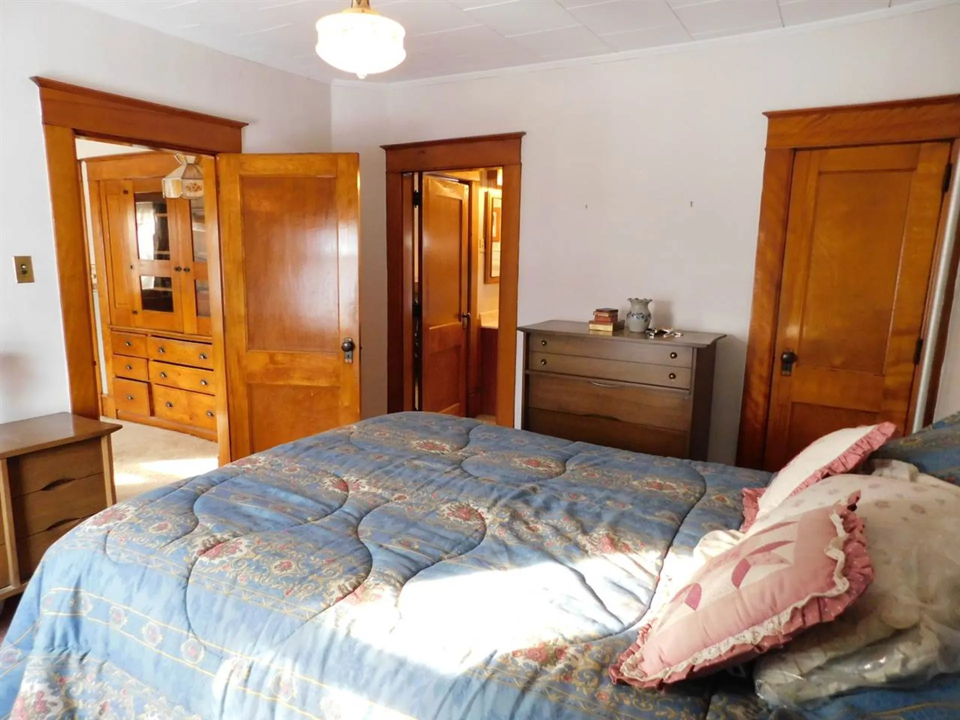 158 Mount Pleasant Street St. Johnsbury VT 05819-8