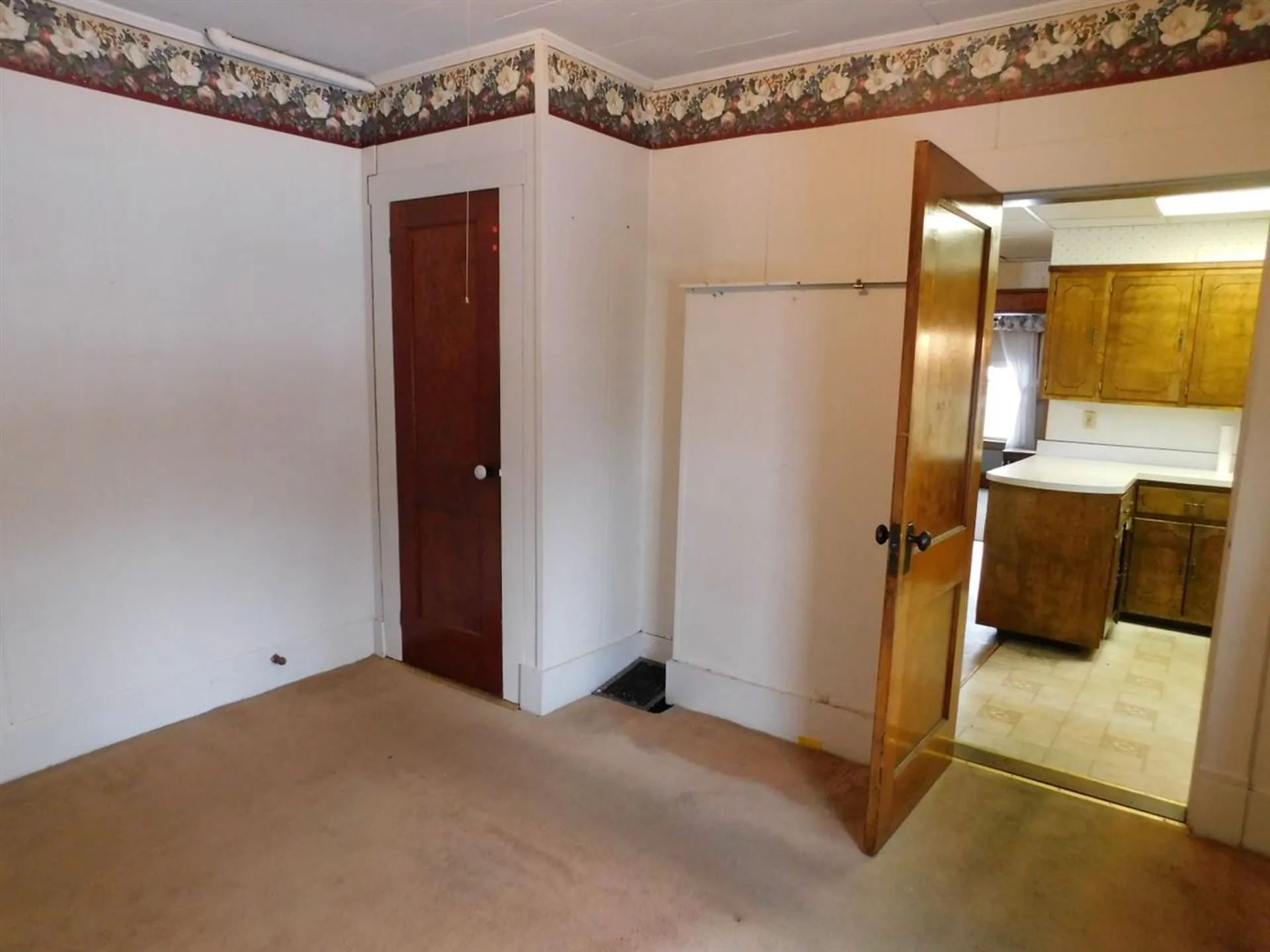 158 Mount Pleasant Street St. Johnsbury VT 05819-8