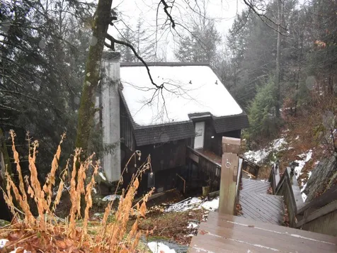 242 Cedarwood Road Stockbridge VT 05772