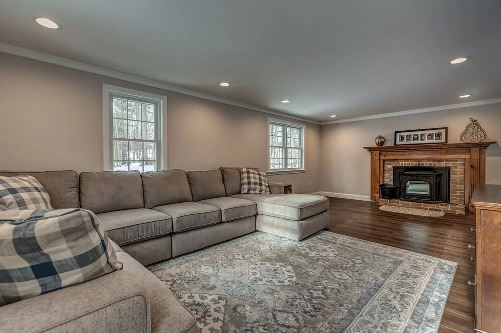 13 Barisano Way Nashua NH 03063