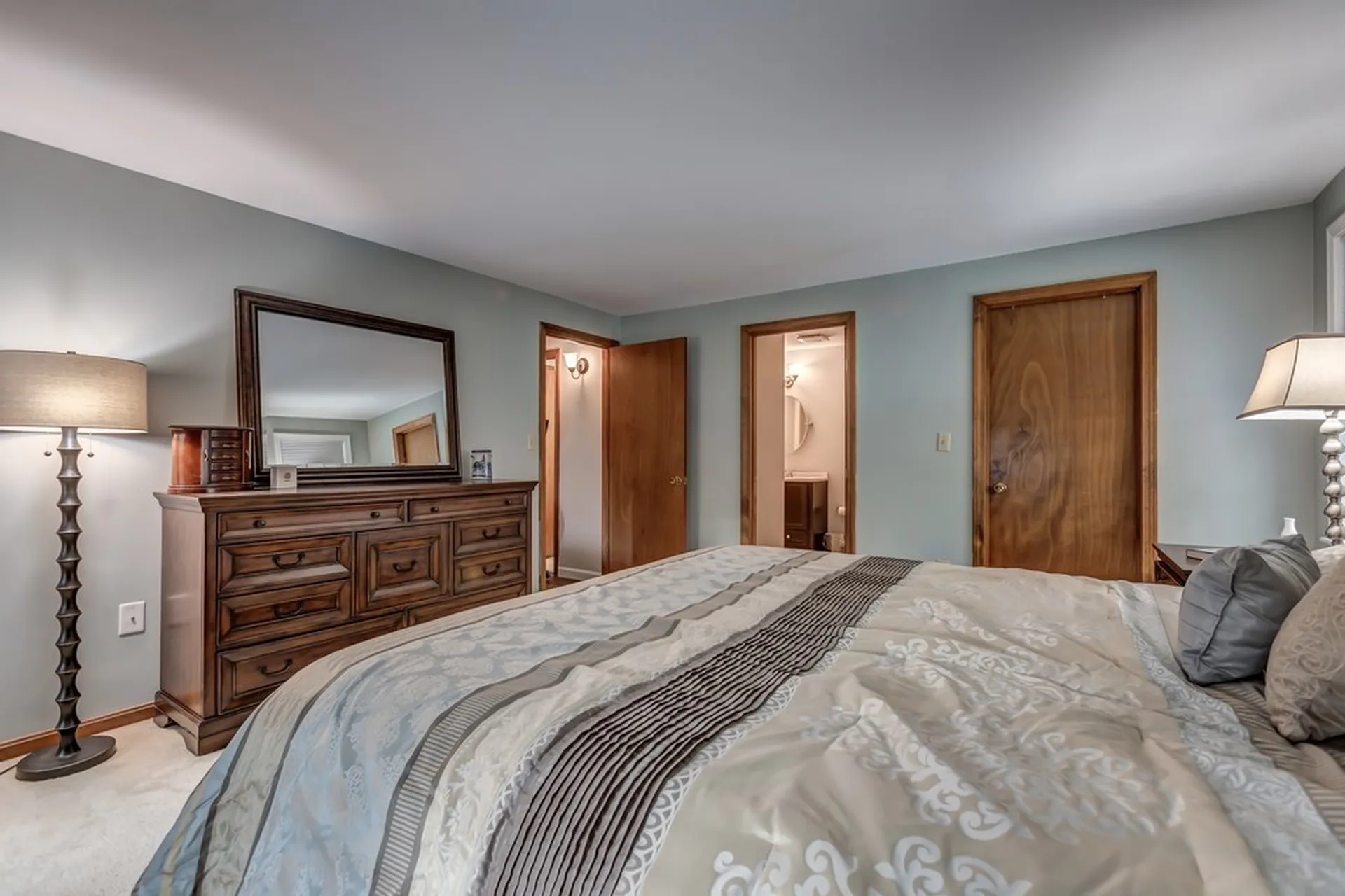 13 Barisano Way Nashua NH 03063