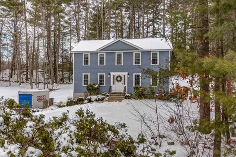 13 Barisano Way Nashua NH 03063