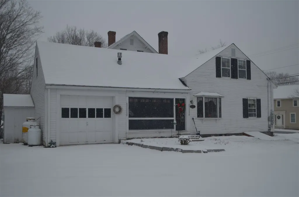 294 Western Avenue Henniker NH 03242