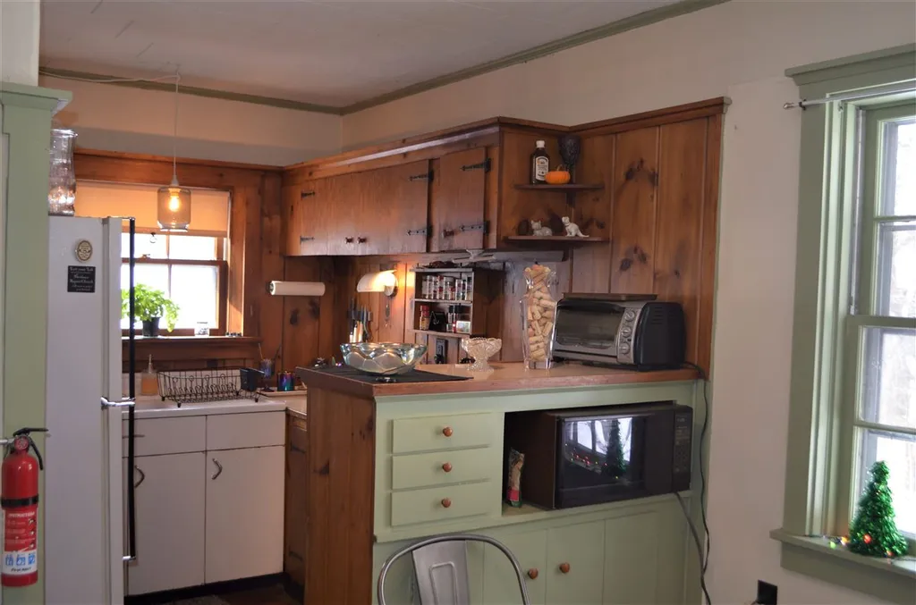 294 Western Avenue Henniker NH 03242