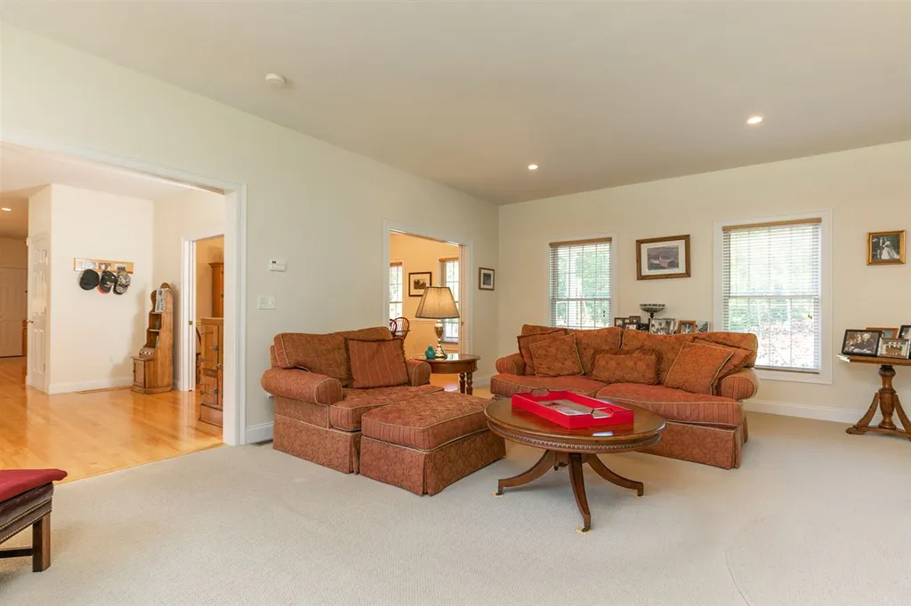 222 Middle Road Brentwood NH 03833