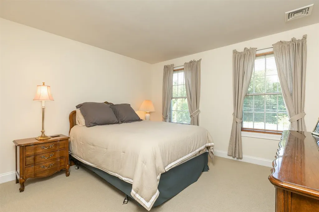 222 Middle Road Brentwood NH 03833