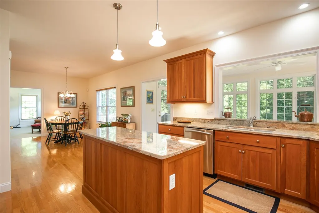 222 Middle Road Brentwood NH 03833