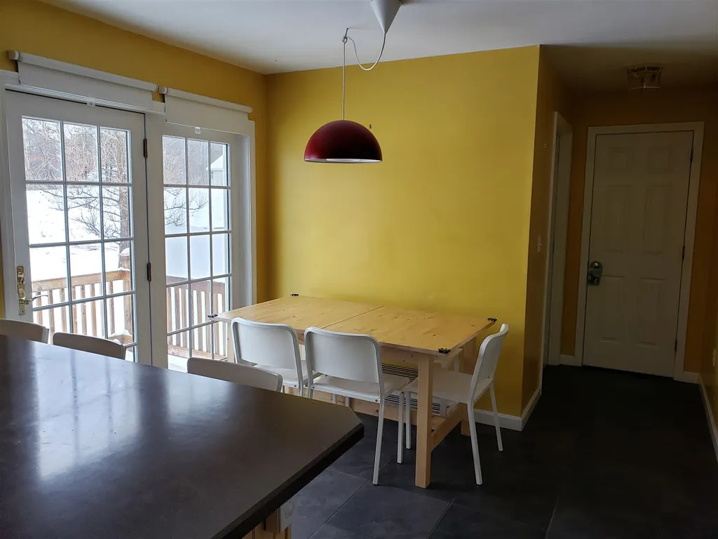 14 Normandy Way Nashua NH 03063