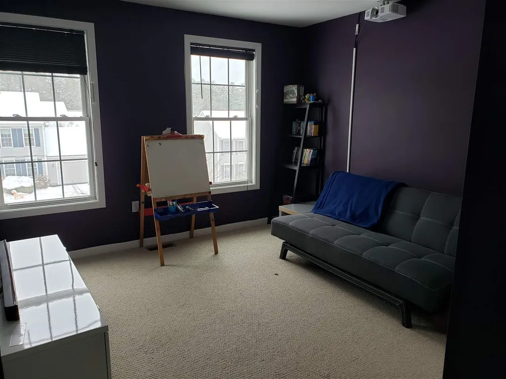 14 Normandy Way Nashua NH 03063