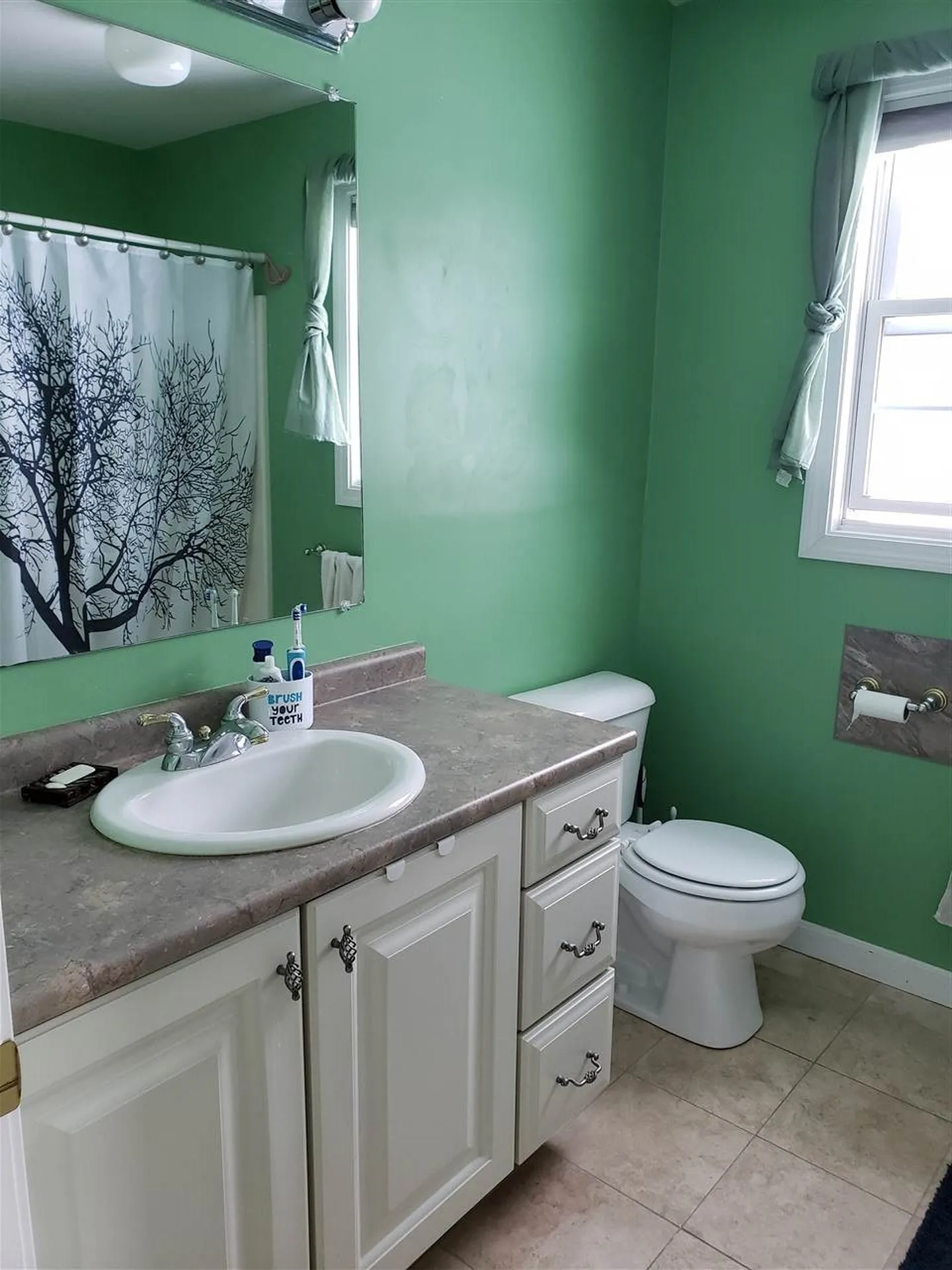 14 Normandy Way Nashua NH 03063