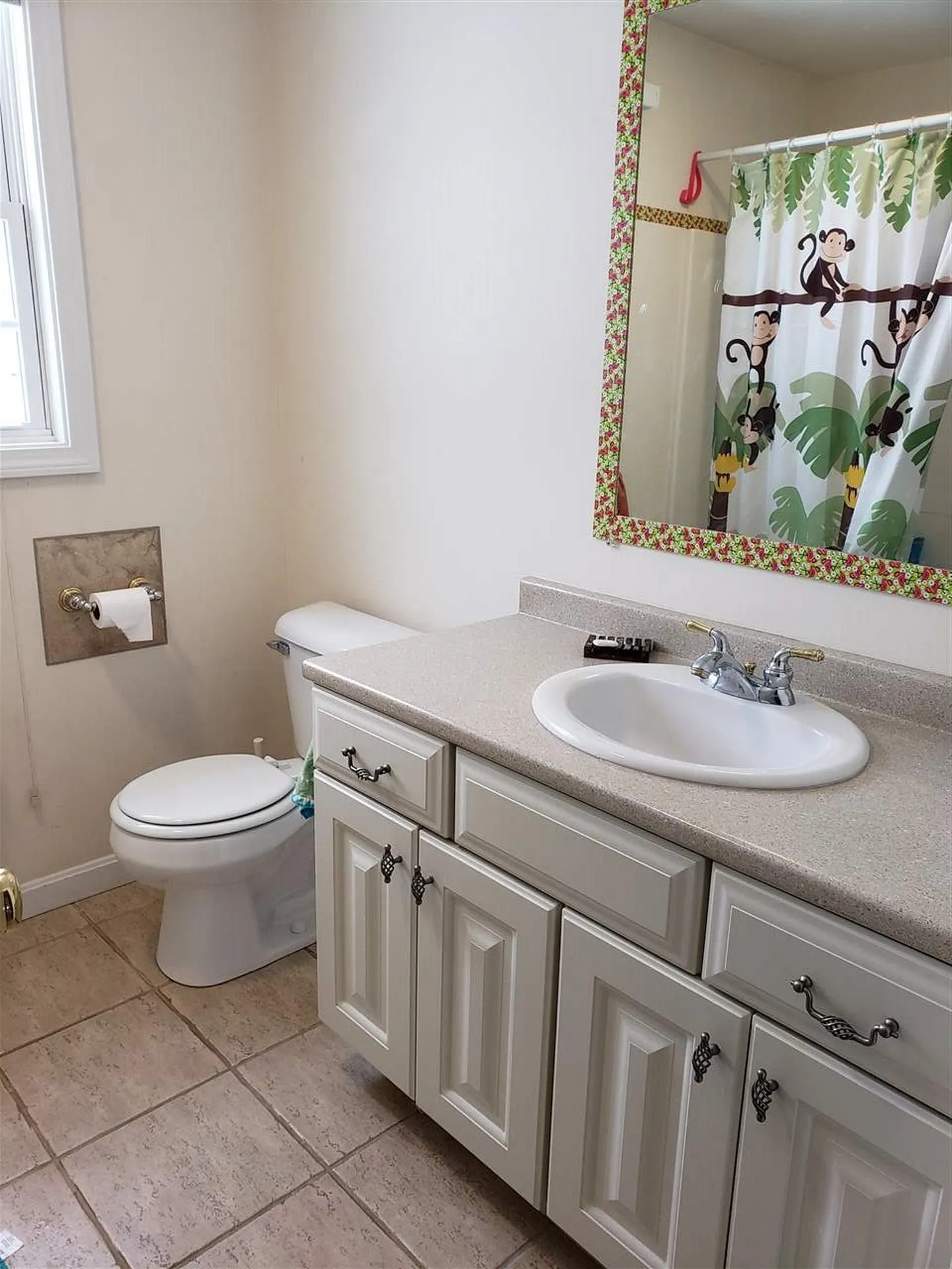 14 Normandy Way Nashua NH 03063