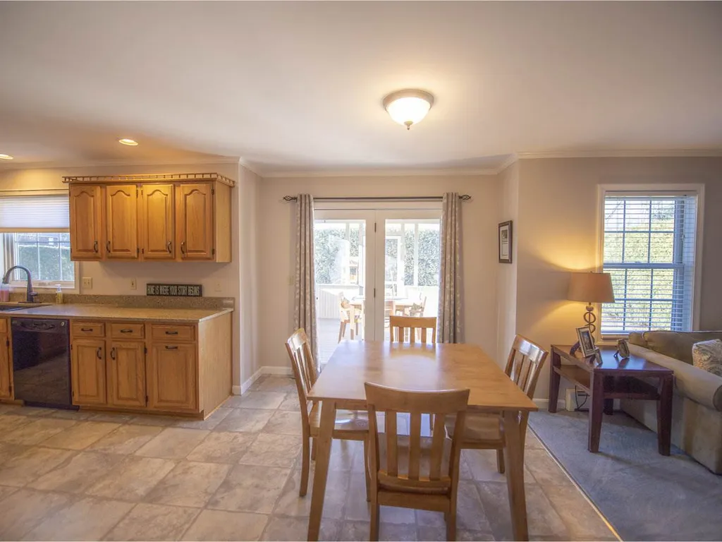 92 Woodrose Lane Colchester VT 05446