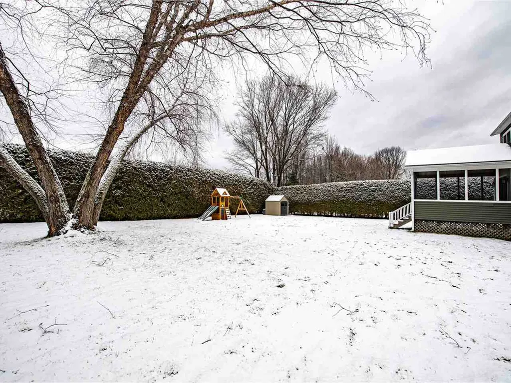 92 Woodrose Lane Colchester VT 05446