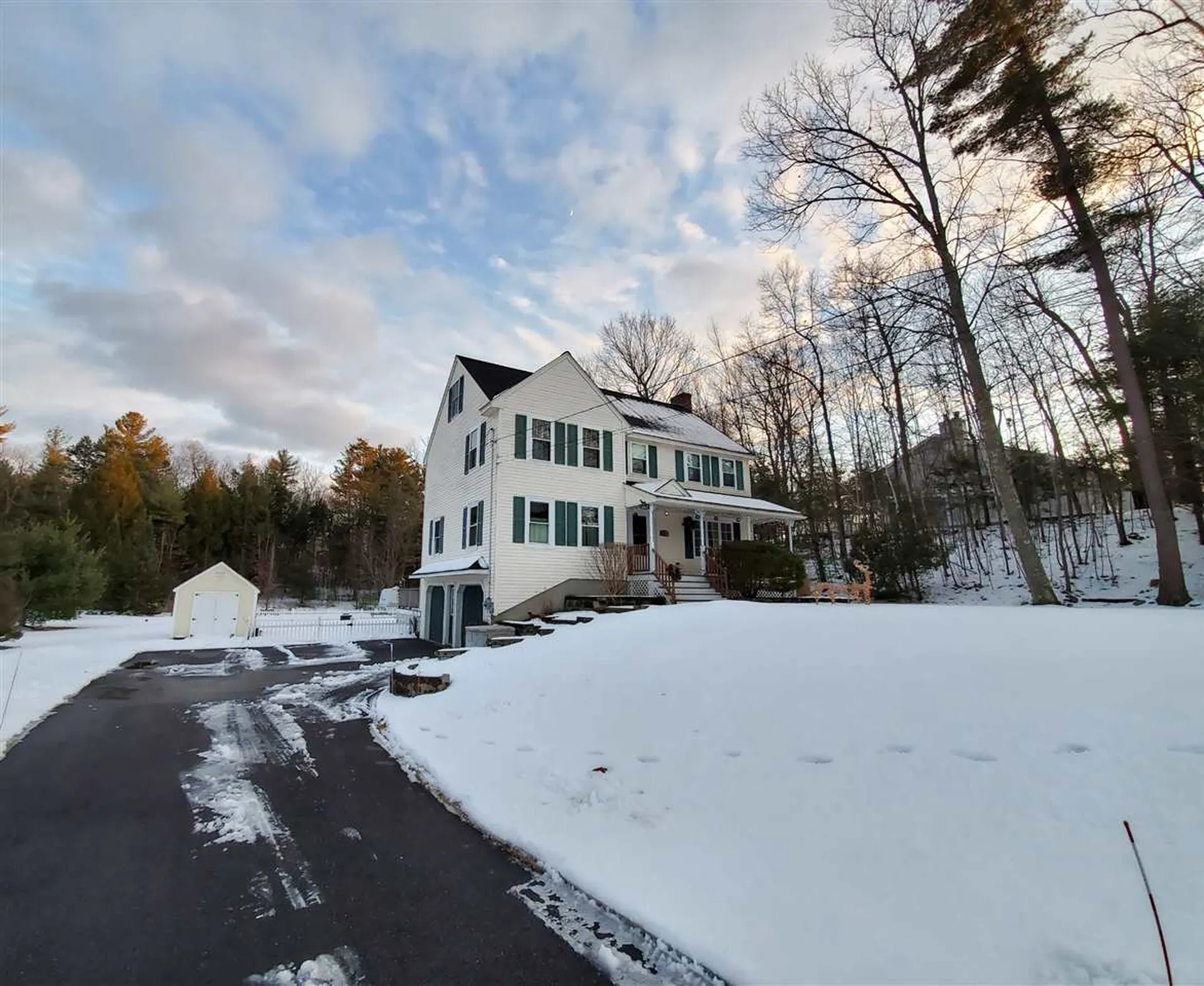 1 Ashley Drive Newton NH 03858