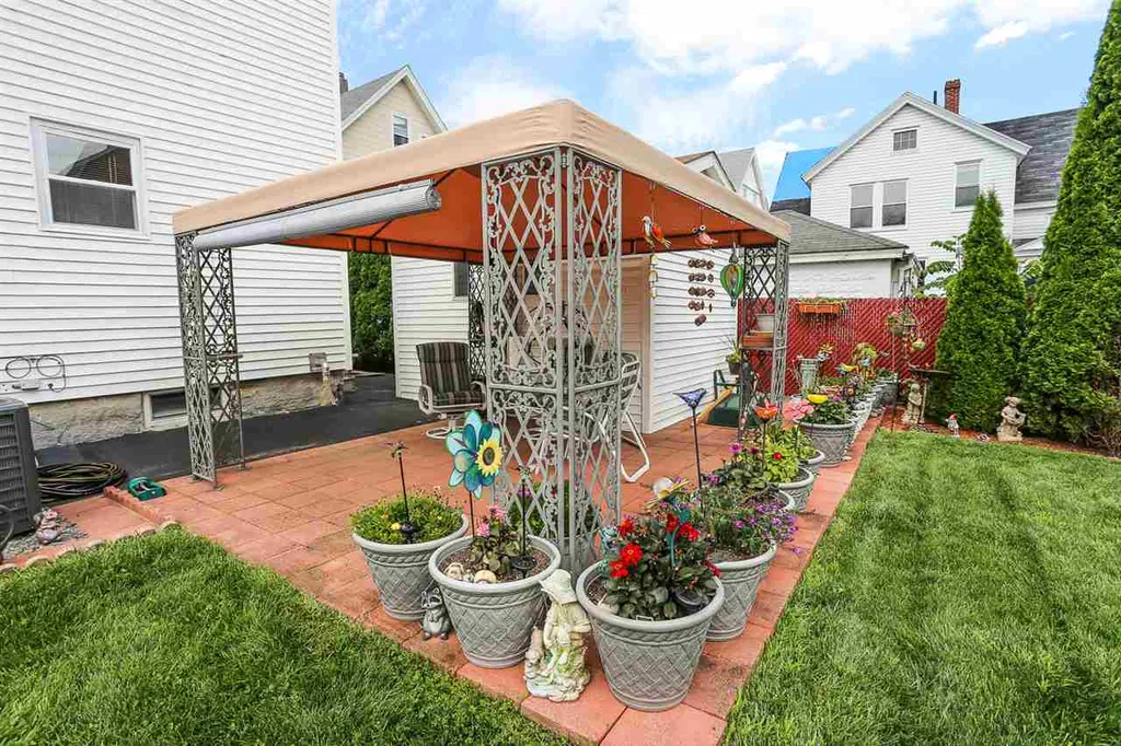 29 Harvard Street Nashua NH 03060
