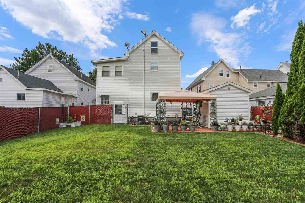 29 Harvard Street Nashua NH 03060