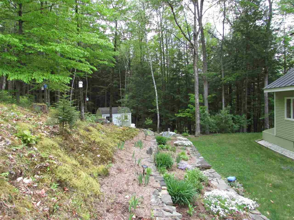 98 Algonquin Road Enfield NH 03748