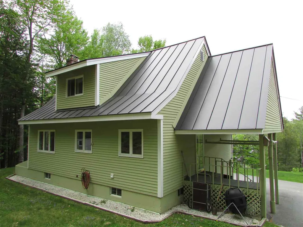 98 Algonquin Road Enfield NH 03748