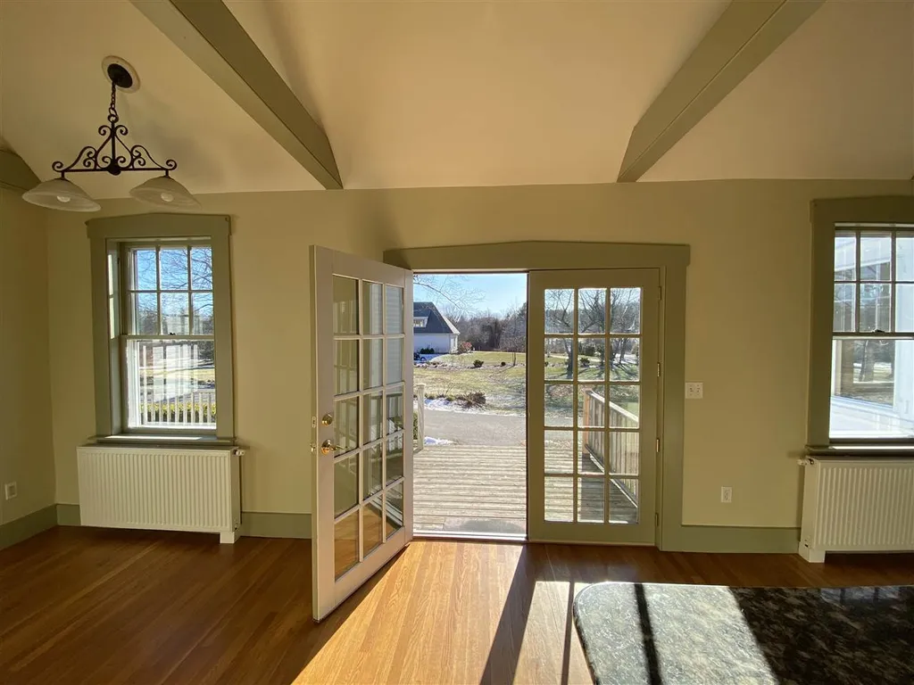 61 Woodland Road North Hampton NH 03862