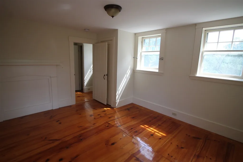 61 Woodland Road North Hampton NH 03862