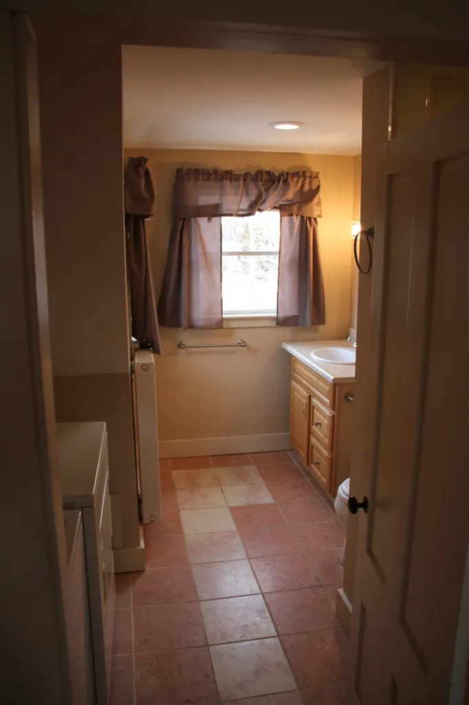 61 Woodland Road North Hampton NH 03862