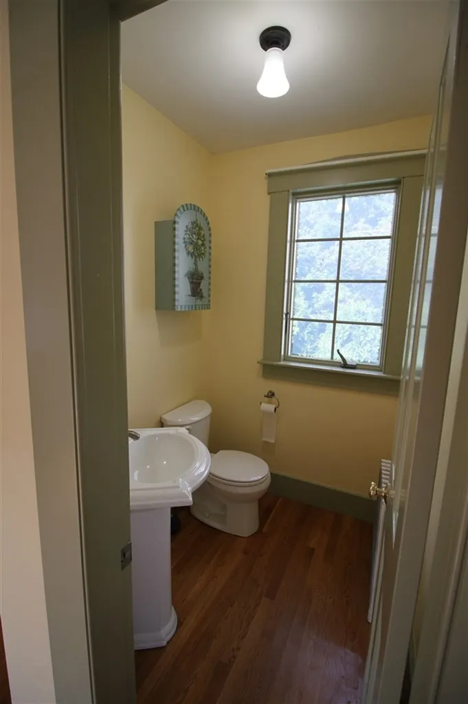 61 Woodland Road North Hampton NH 03862