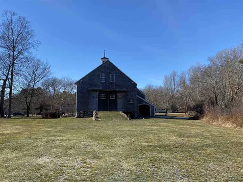 61 Woodland Road North Hampton NH 03862