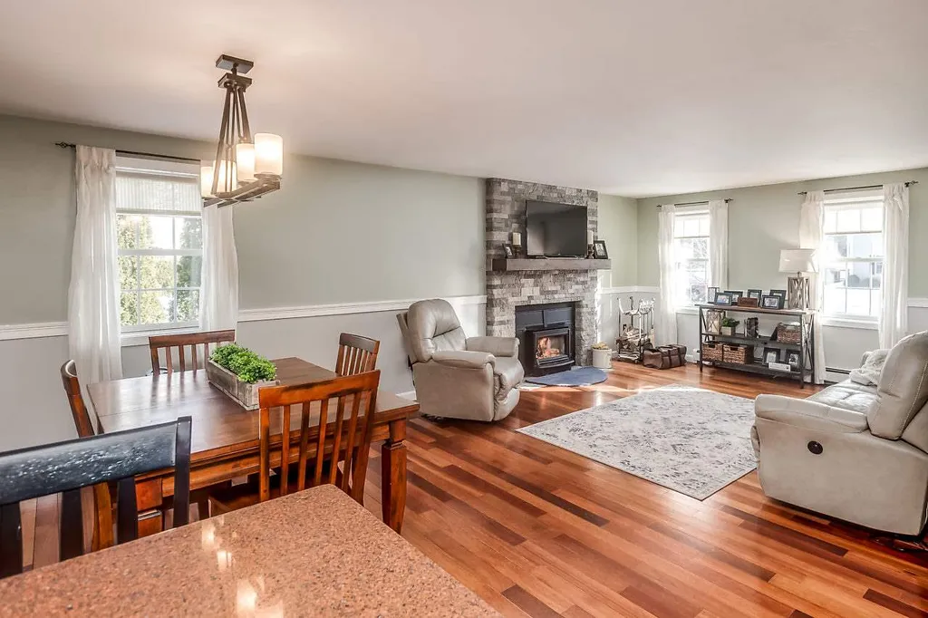 33 Pray Street Rochester NH 03868