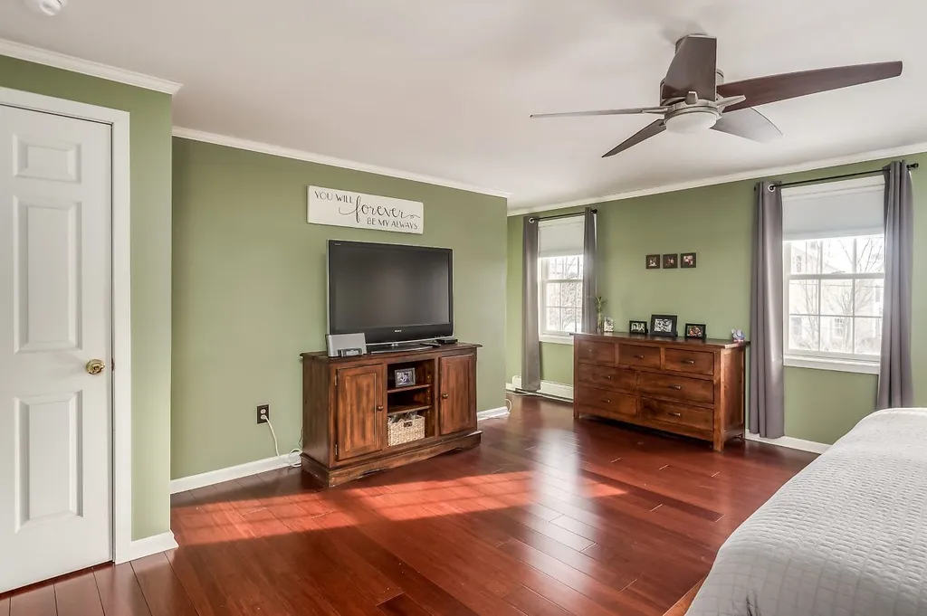 33 Pray Street Rochester NH 03868