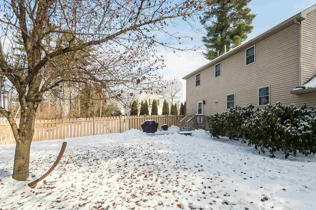 33 Pray Street Rochester NH 03868