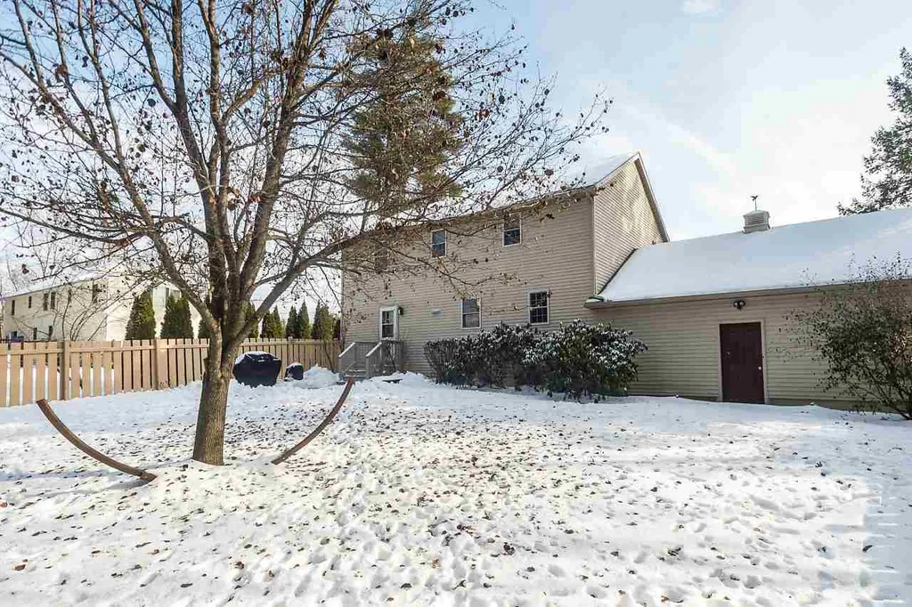 33 Pray Street Rochester NH 03868