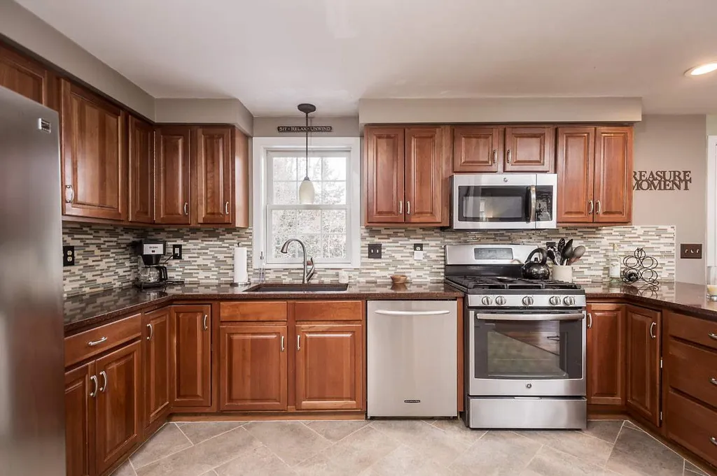 33 Pray Street Rochester NH 03868