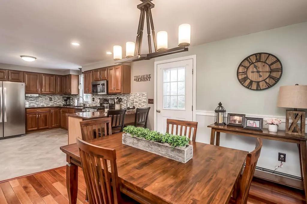 33 Pray Street Rochester NH 03868