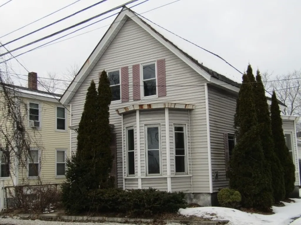 89 W Hollis Street Nashua NH 03060