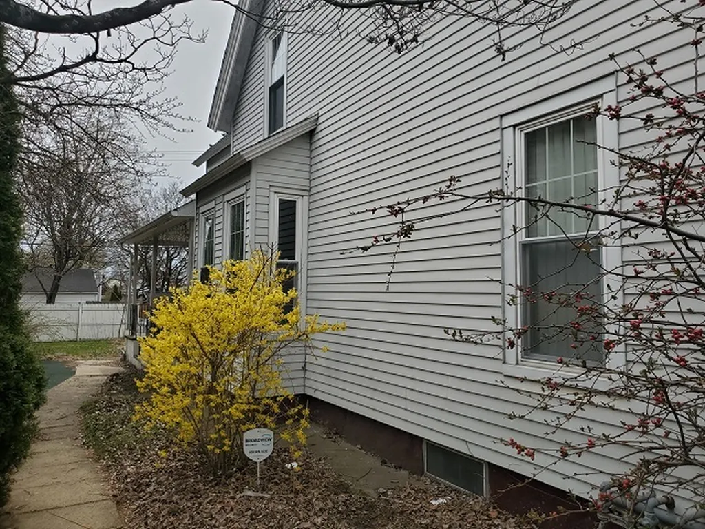 343 Spruce Street Manchester NH 03103