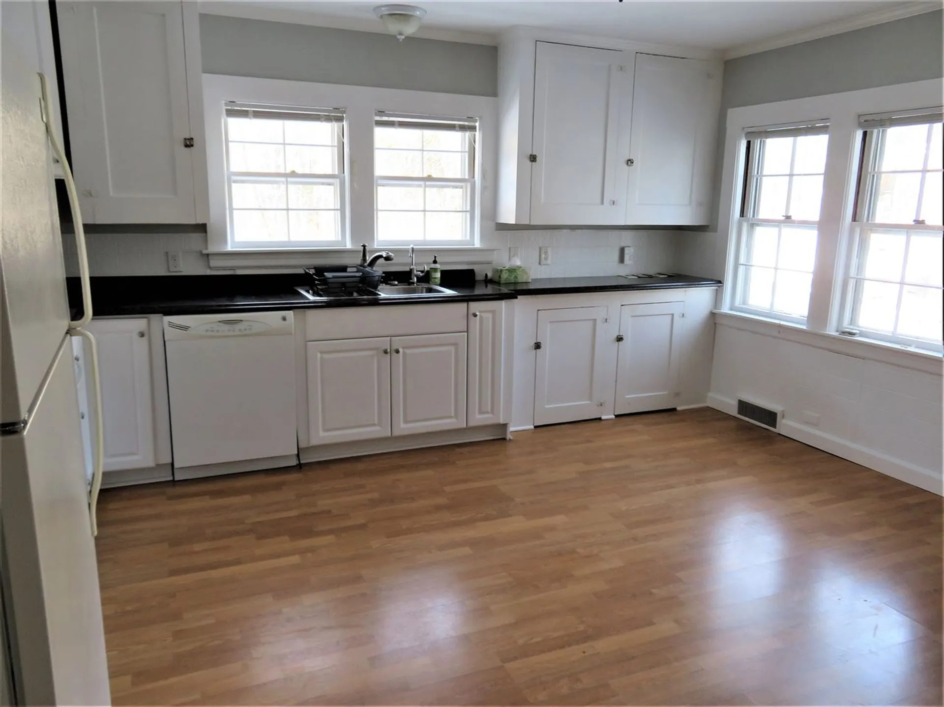 9 Drinkwater Road Exeter NH 03833
