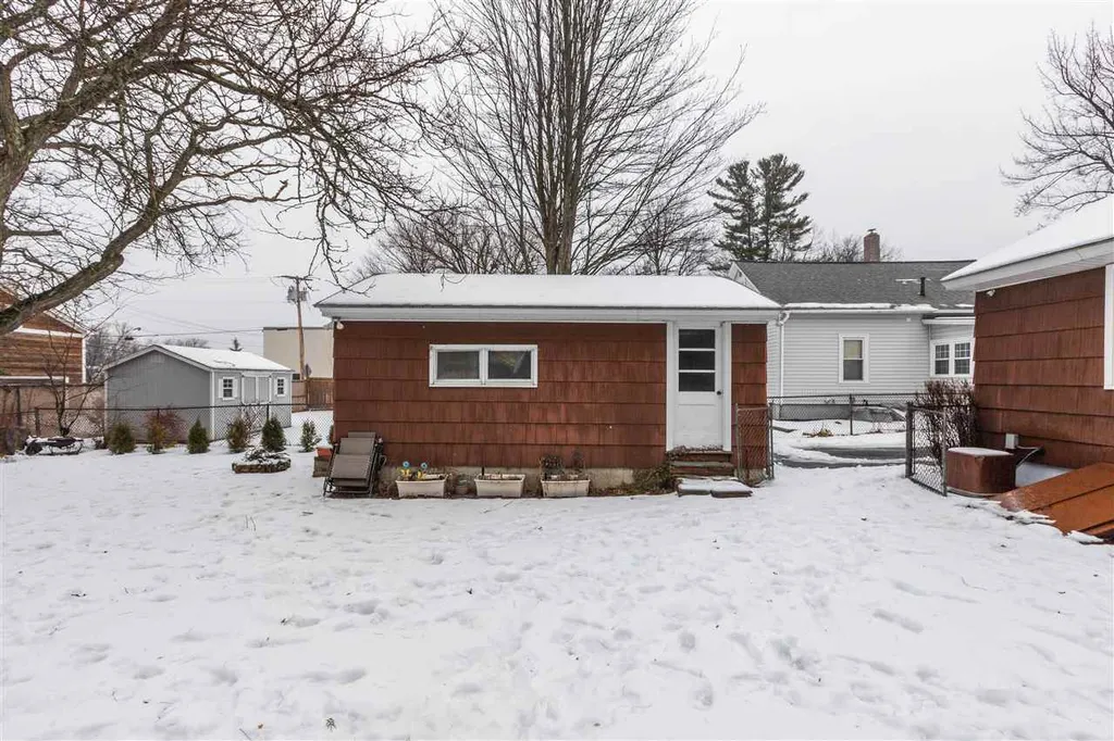 385 Hill Street Manchester NH 03102