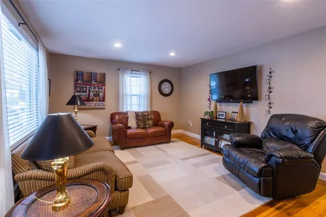 385 Hill Street Manchester NH 03102
