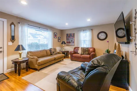 385 Hill Street Manchester NH 03102