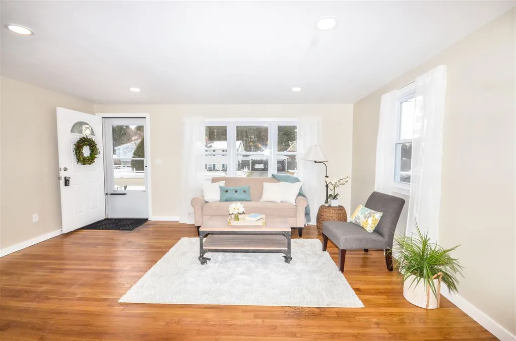 9 Richmond Street Nashua NH 03063
