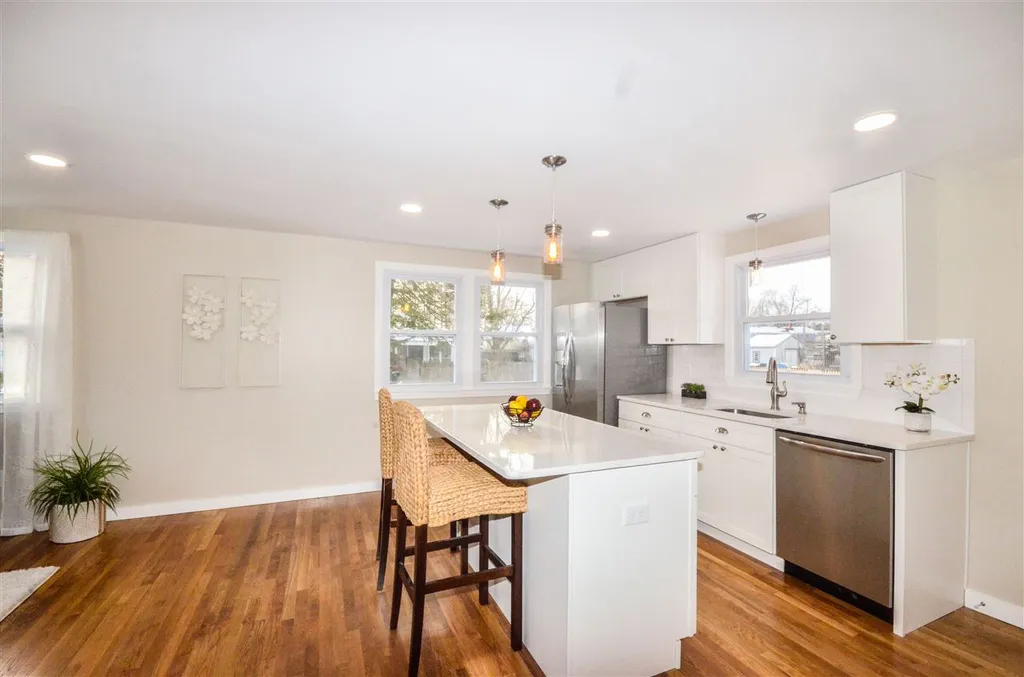 9 Richmond Street Nashua NH 03063