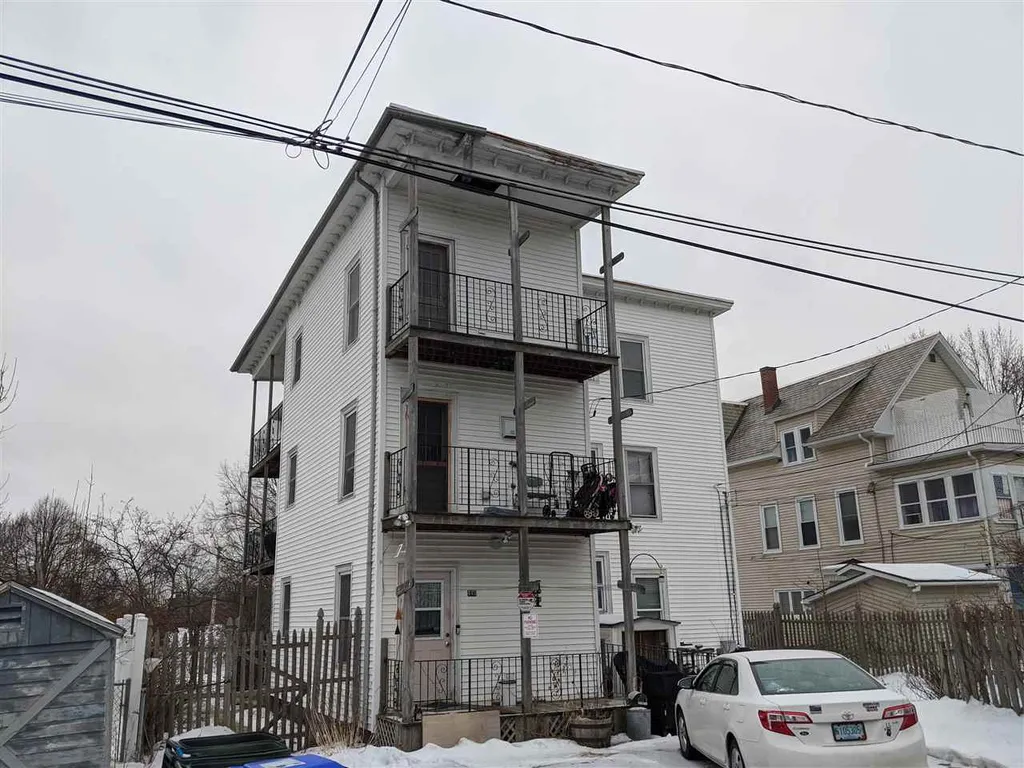 438 Auburn Street Manchester NH 03103