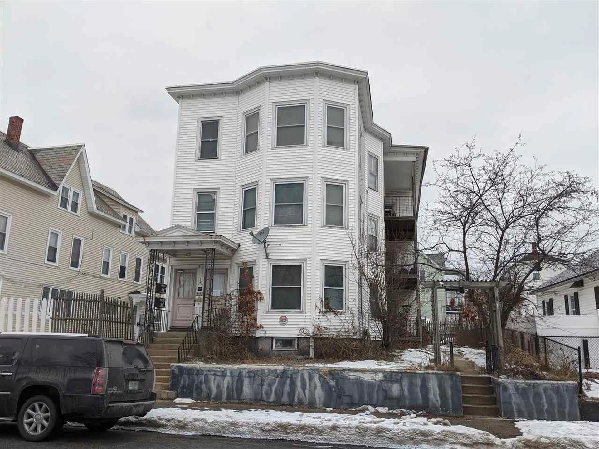 438 Auburn Street Manchester NH 03103