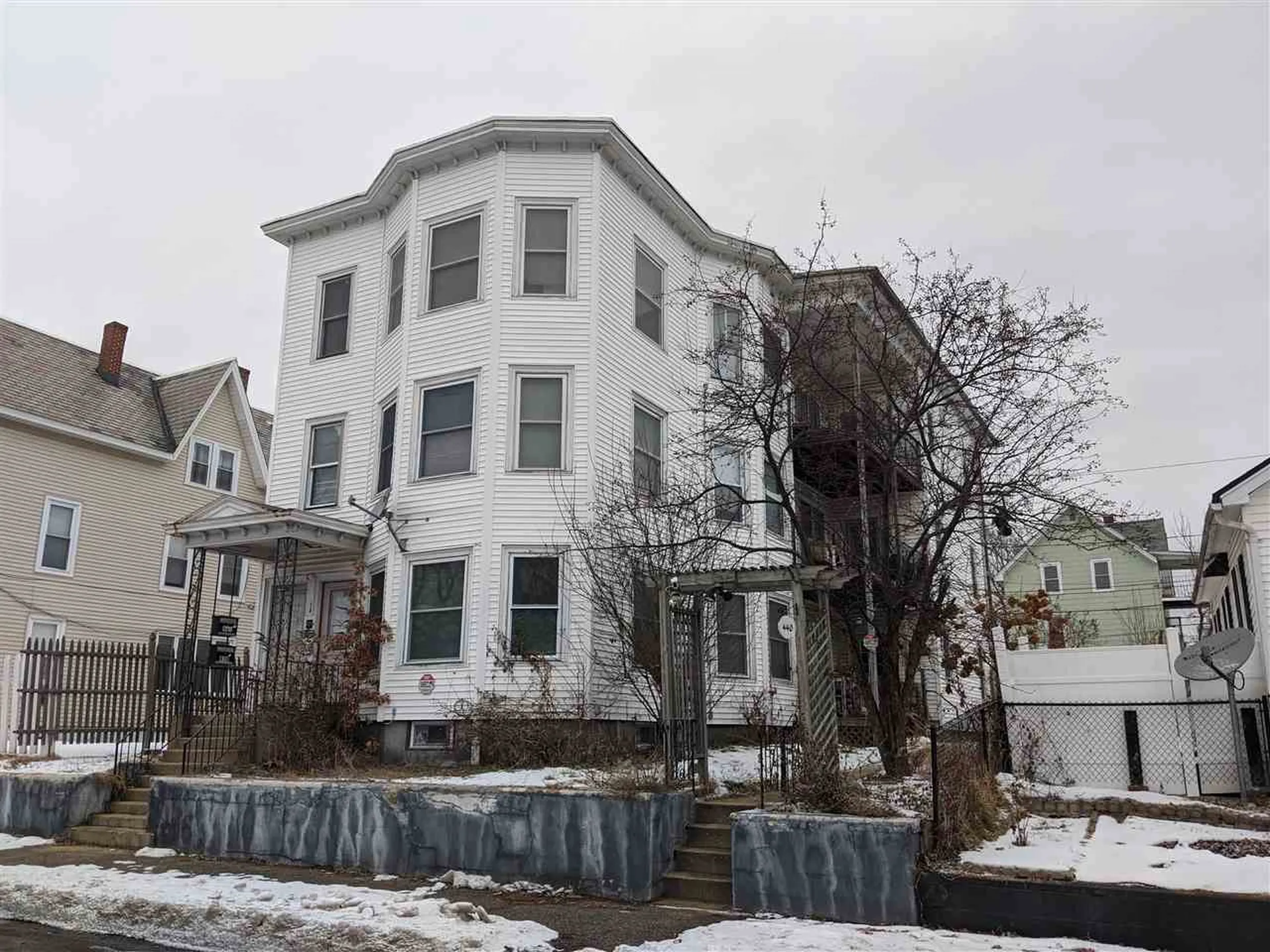 438 Auburn Street Manchester NH 03103