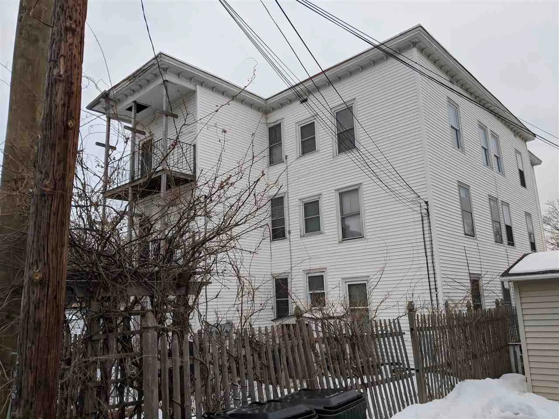 438 Auburn Street Manchester NH 03103