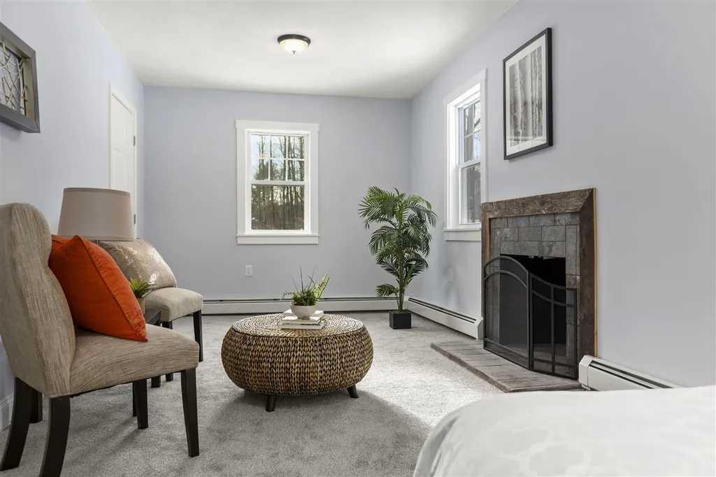 230 Ash Swamp Road Newmarket NH 03857