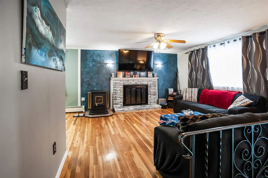 38 Barkland Drive Derry NH 03038